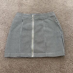 Forever 21 Black and White Houndstooth Pencil Skirt